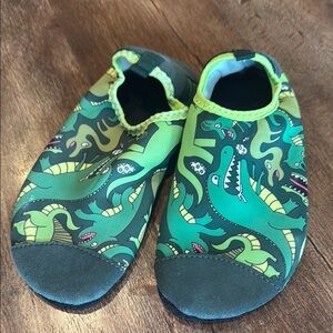 Green Alligator / Crocodile Quick Dry Non-Slip Water Shoes 34/35 Youth 3-4